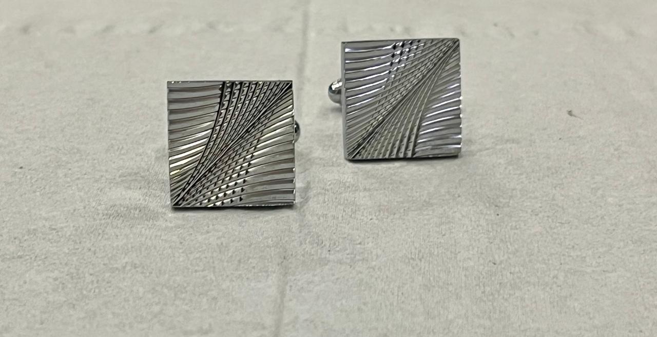 CUFF LINKS