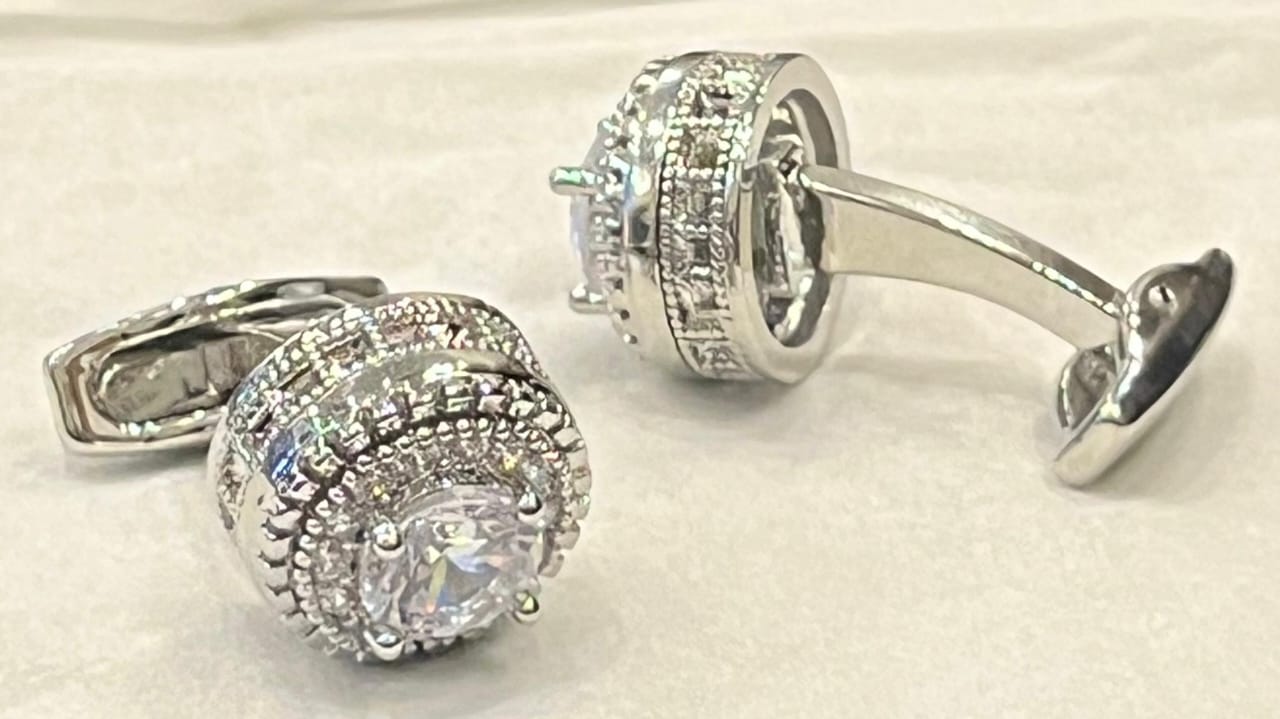 CUFF LINKS